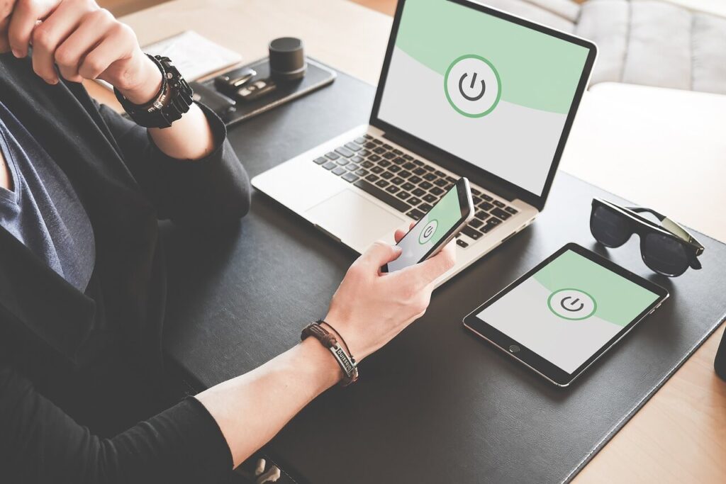 7 Remote Work Apps to Use for Time and Task Tracking