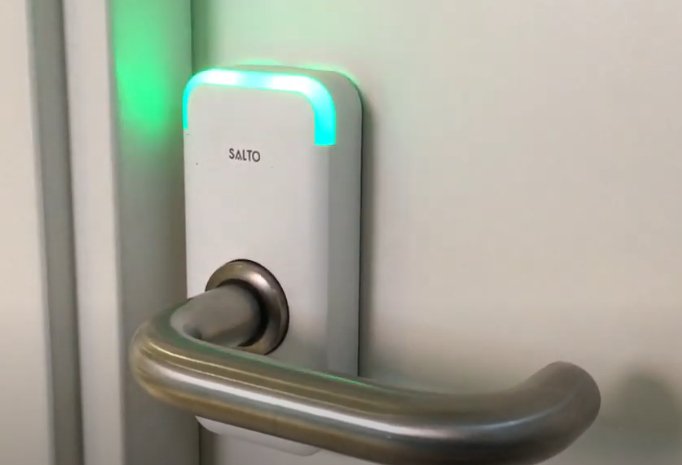 Salto Lock Solid Green LED Light