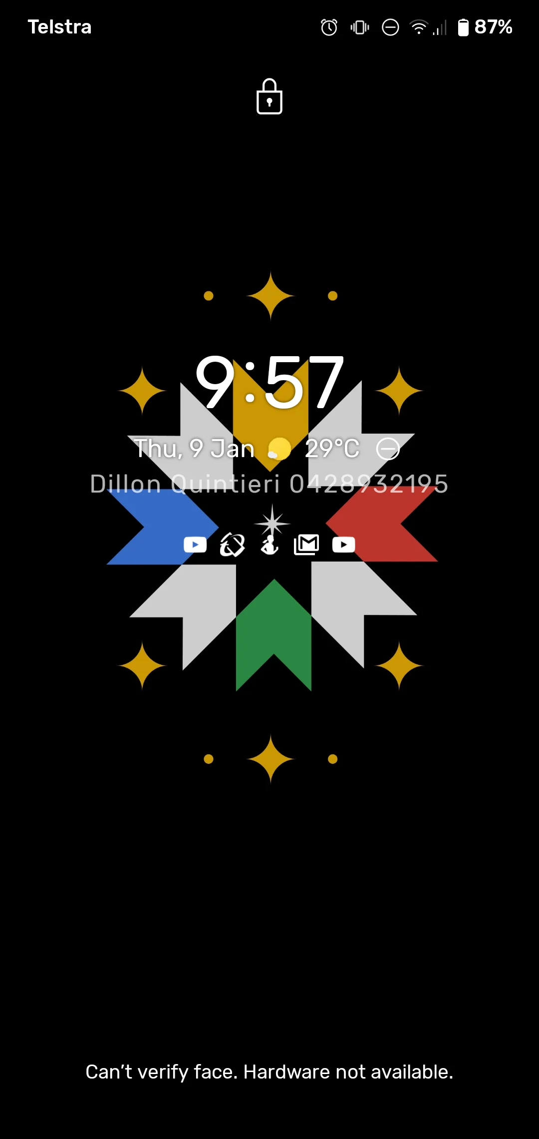 Screenshot showing the "Can't verify face. Hardware not available" error message on an Android phone